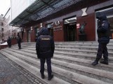 russian-interior-ministry-officers-gather-outside-a-building-which-houses-the-office-of-opposition-leader-navalny-before-a-rally-in-moscow