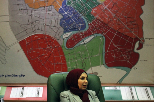 Baghdad Mayor Thikra Alwash in a meeting. Photo: AFP
