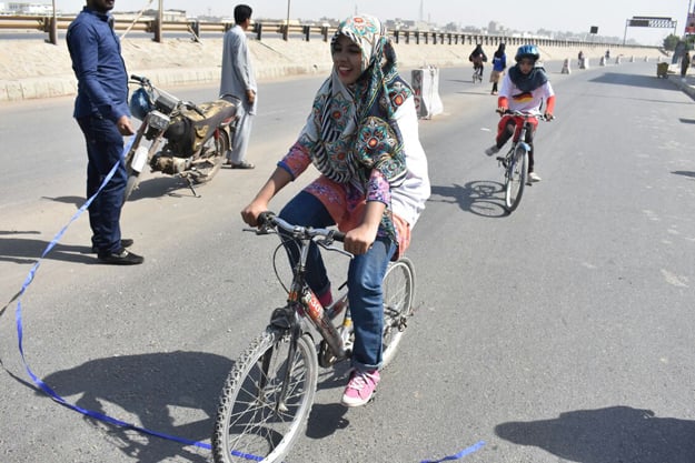 The race was organised on the newly renovated Mirza Adam Khan Road near the Lyari Expressway. PHOTO: COURTESY SULTAN MANDHRO