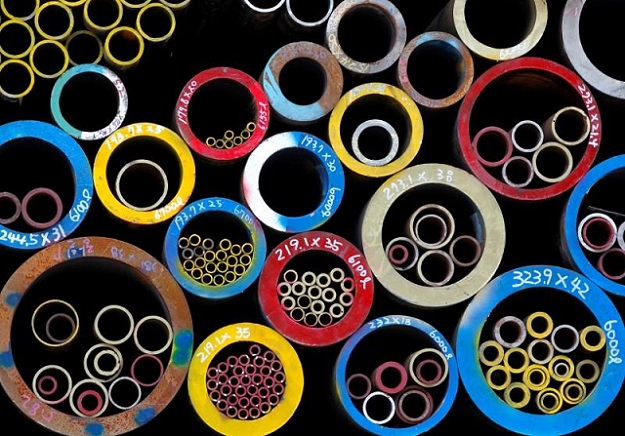 Steel pipes for sale are displayed at a shop in the Mullae-dong steel product district in Seoul July 13, 2010 PHOTO: REUTERS