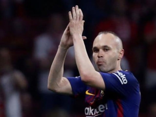 Andres Iniesta gets unique farewell gift from Villarreal