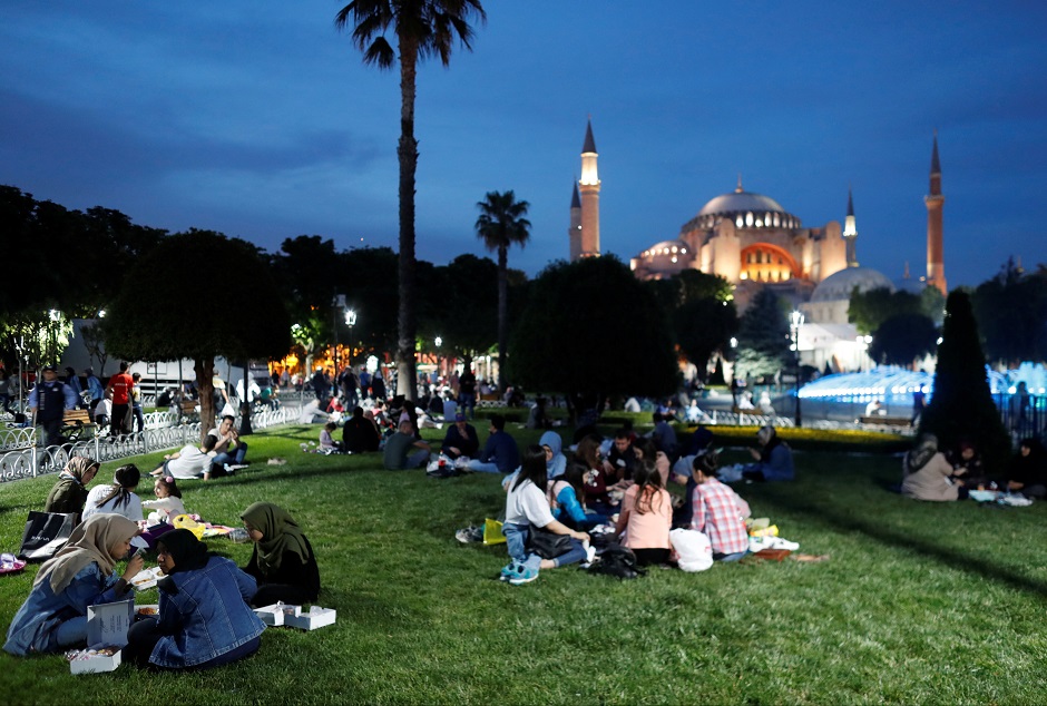  People break their fast at Sultanahmet Square on the first day of the holy fasting month of Ramadan in Istanbul, Turkey. PHOTO: REUTERS