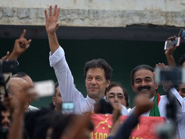 PTI chief Imran Khan vows to root out corruption by strengthening institutions at Mianwali rally on Sunday. PHOTO: AFP