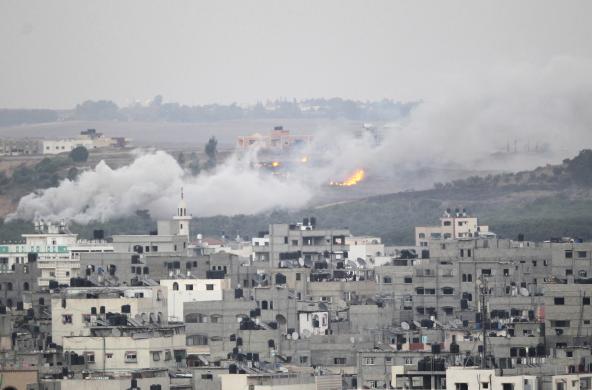 smoke-and-flames-are-seen-during-israeli-offensive-in-the-east-of-gaza-city-2-2-2
