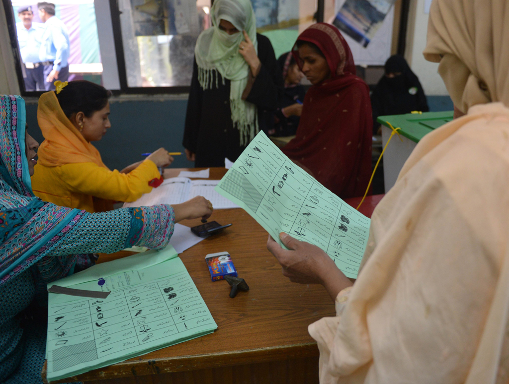 islamabad-women-voters-afp-2-2-3