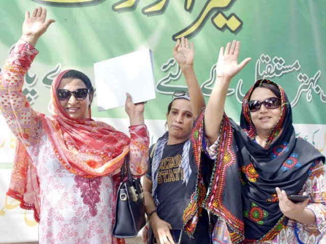 Transgender people protest against ECP for not including a separate gender section for them in the nomination papers. PHOTO: ONLINE/FILE