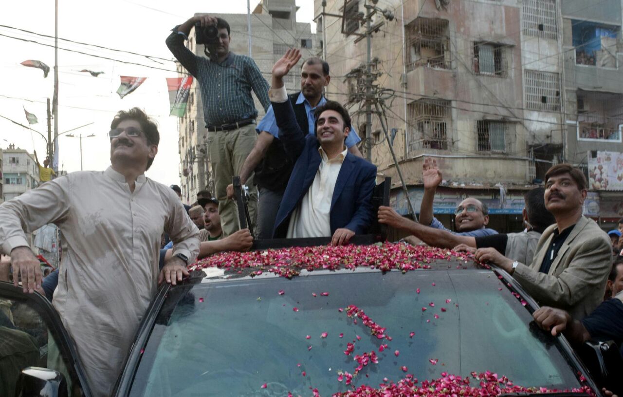 Bilawal, former CM Murad Ali Shah in Lyari. PHOTO: EXPRESS