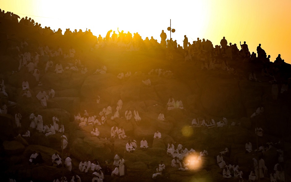 Pilgrims gather on Mount Arafat during Hajj on Augusut 20, 2018. PHOTO:AFP