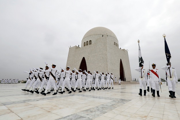  Members of the Pakistan's Naval force march during a ceremony to celebrate the country's 72nd Independence Day at the mausoleum of Mohammad Ali Jinnah in Karachi, Pakistan August 14, 2018. PHOTO: REUTERS 