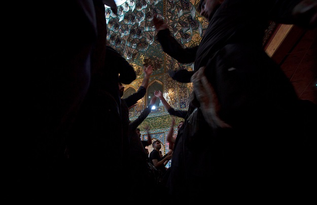 Shiite Muslim pilgrims gather at the shrine of saint al-Abbas in the central Iraqi holy city of Karbala on October 30, 2018. PHOTO: AFP