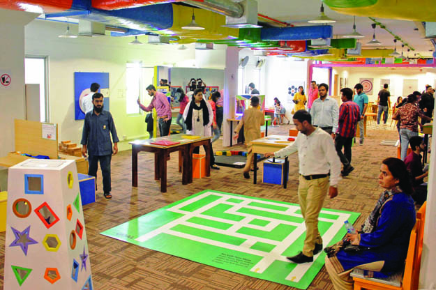 The Dawood Foundation opens MagnifiScience Childrens Studio in Karachi Sep 30,2018 Athar Khan 3