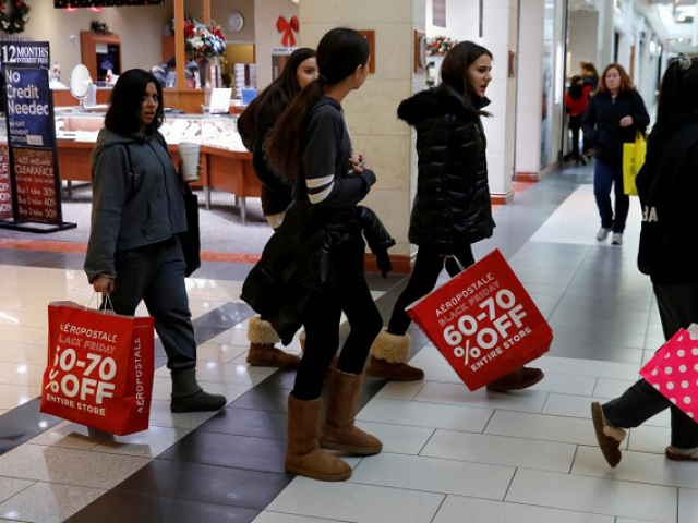 Black Friday deals lure US shoppers, biggest sales gains online ...