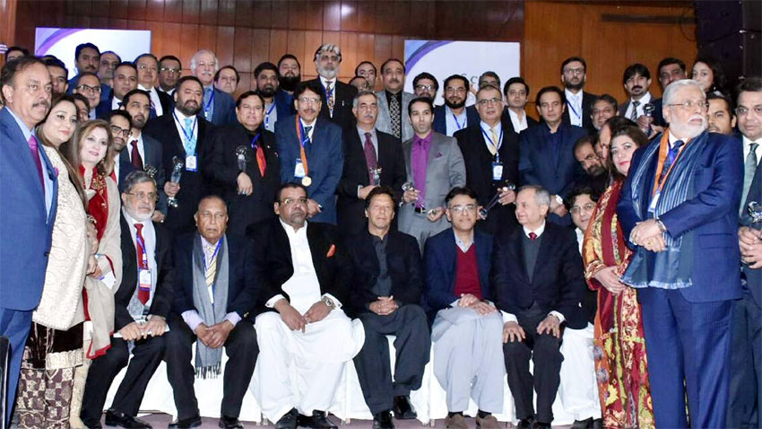 PM Imran Khan at the 42nd award ceremony of Federation of Pakistan Chambers of Commerce and Industry in Islamabad. PHOTO: RADIO PAKISTAN