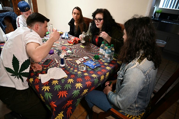 One inevitable stop on LAâs pot tourism outing is a smoking session at someoneâs home. PHOTO: AFP