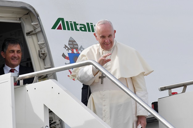 Pope Francis lands in UAE. PHOTO: AFP