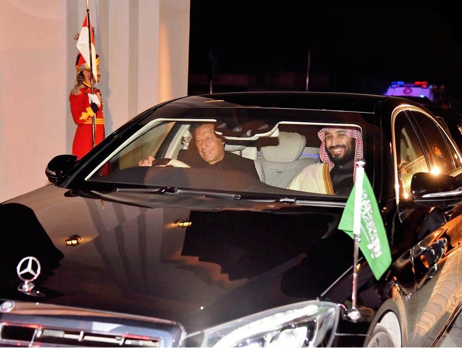 Prime Minister Imran Khan driving the Saudi crown prince to the PM House. PHOTO: TWITTER/PID