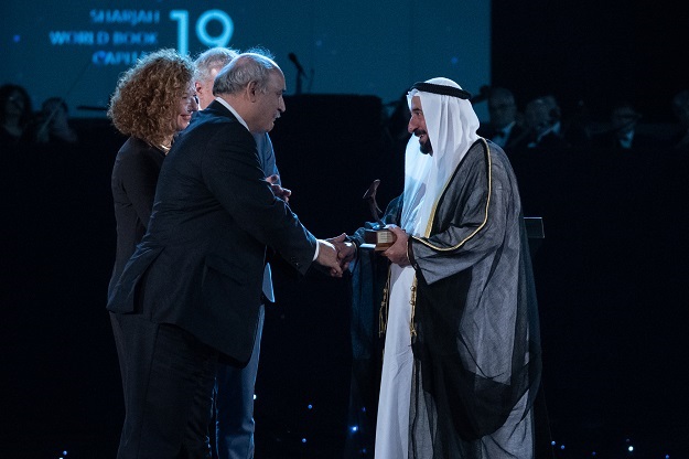 Sheikh Sultan bin Muhammad Al Qasimi, Supreme Council Member and Ruler of Sharjah, receives the award for World Book Capital. PHOTO: EXPRESS