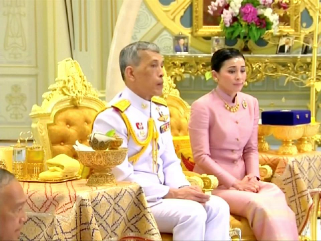 thai king marries body guard