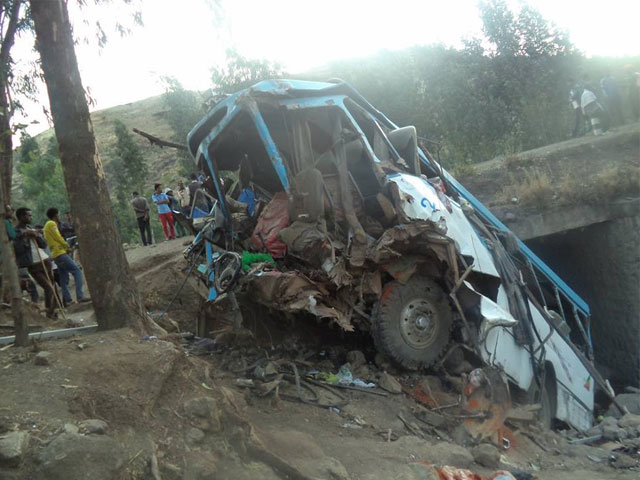 20 dead as bus plunges into gorge in indian occupied kashmir