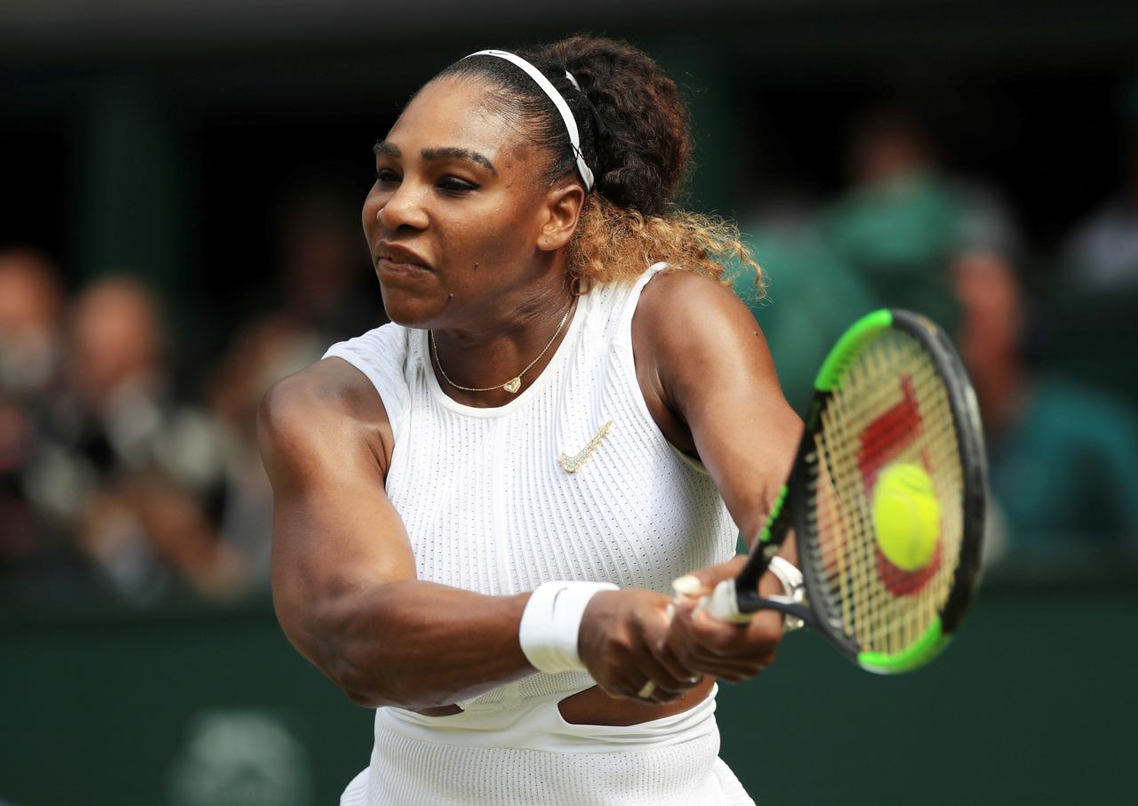 Serena keeps calm and carries on in pursuit of number 24