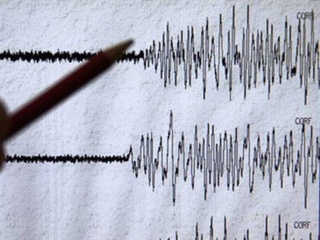 25 injured as quake rocks southern philippines
