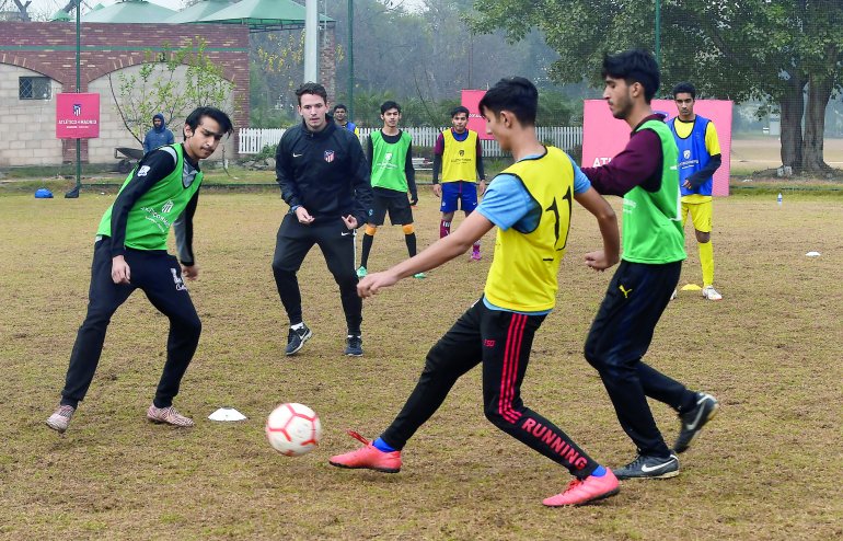 psb to take measures to foster sports in pakistan says minister