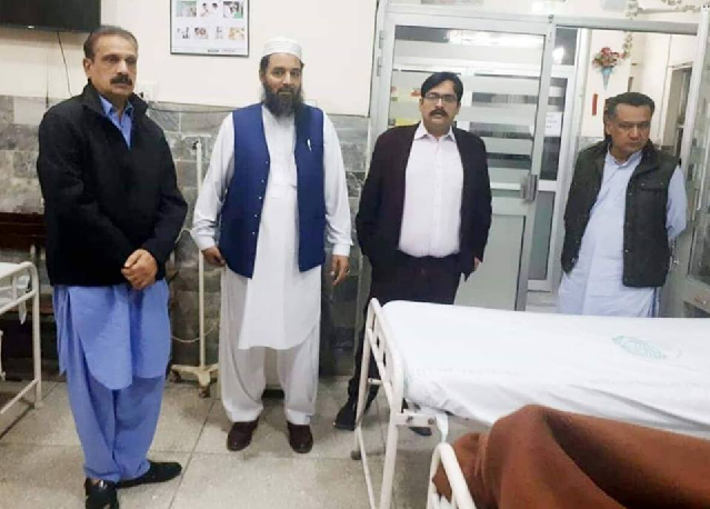 ishrat ullah khan niazi deputy commissioner of attock photo punjab health reforms