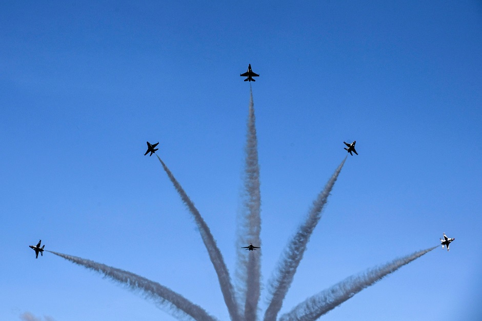 US Force pilots perform aerobatics on F-16 Thunderbirds during for the commemoration of the 100th anniversary of the Colombian Air Force, in Rionegro, Antioquia department, Colombia. PHOTO: Reuters