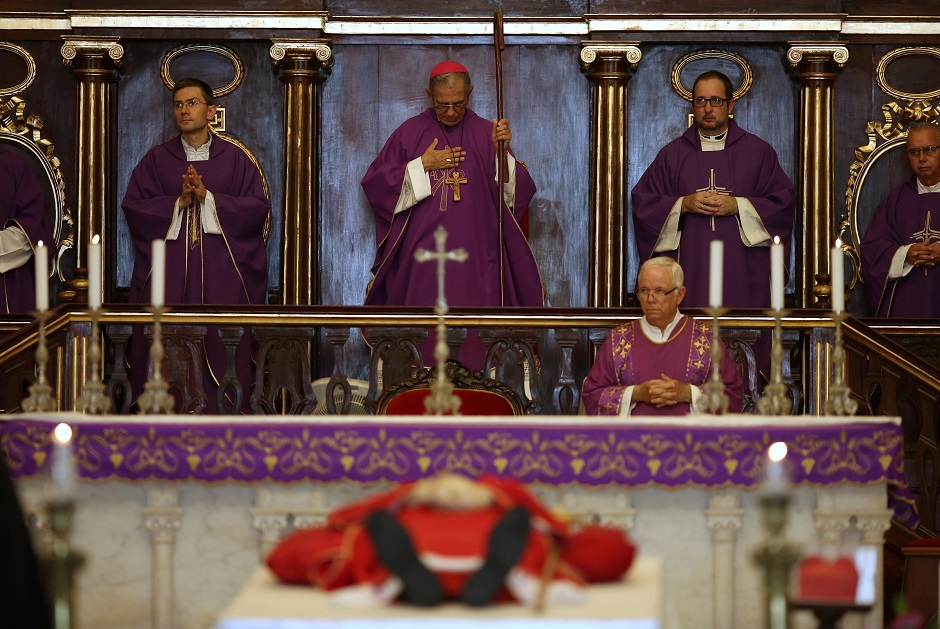 Archbishop of Havana Juan de la Caridad Garcia Rodriguez celebrates mass during Cardinal Jaime Ortega's wake at the Cathedral of Havana, in Havana, Cuba. PHOTO: Reuters