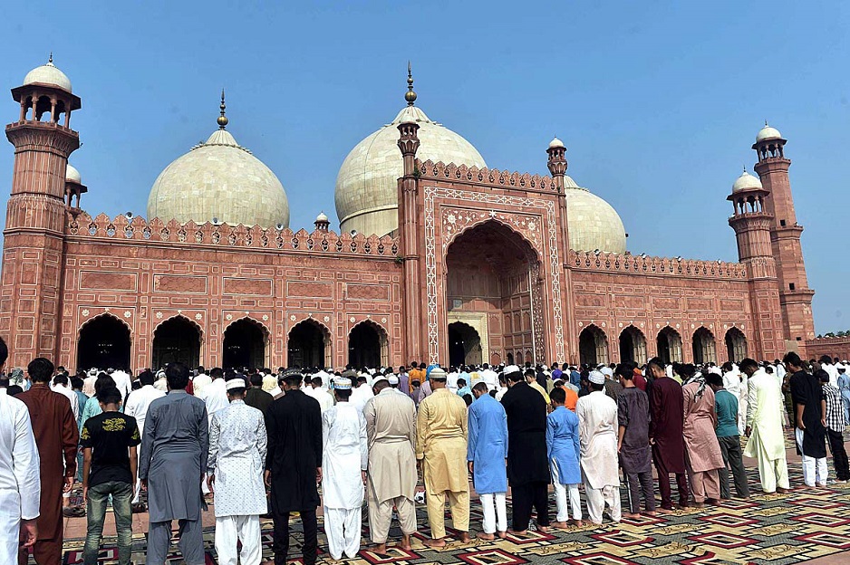 A large gathering of people offering Eidul Azha prayers at the Badshahi Mosque. PHOTO: APP