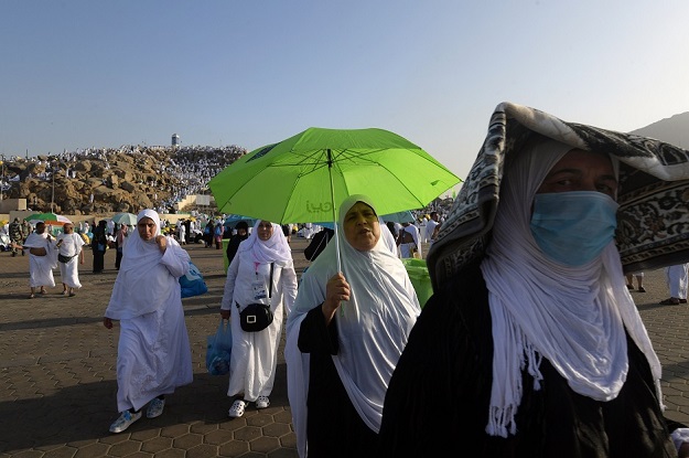 Pilgrims walking to Mount Arafat. PHOTO: AFP