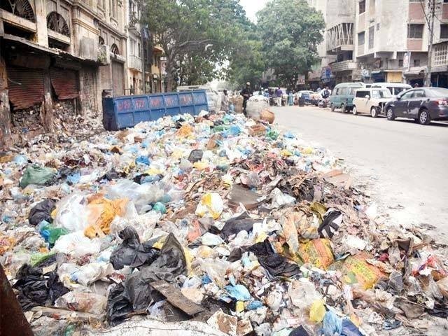 Sindh govt bans spitting, littering in public | The Express Tribune