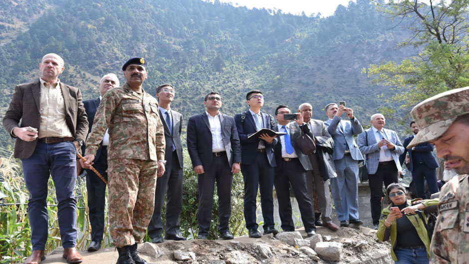 Diplomatic corps visits LoC, India refuses rare Pakistan invite. PHOTO: EXPRESS 