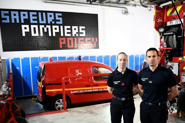 French firefighters Myriam Chudzinski (L) and Jerome Demay were among the first to arrive at Notre-Dame (Photo: AFP)