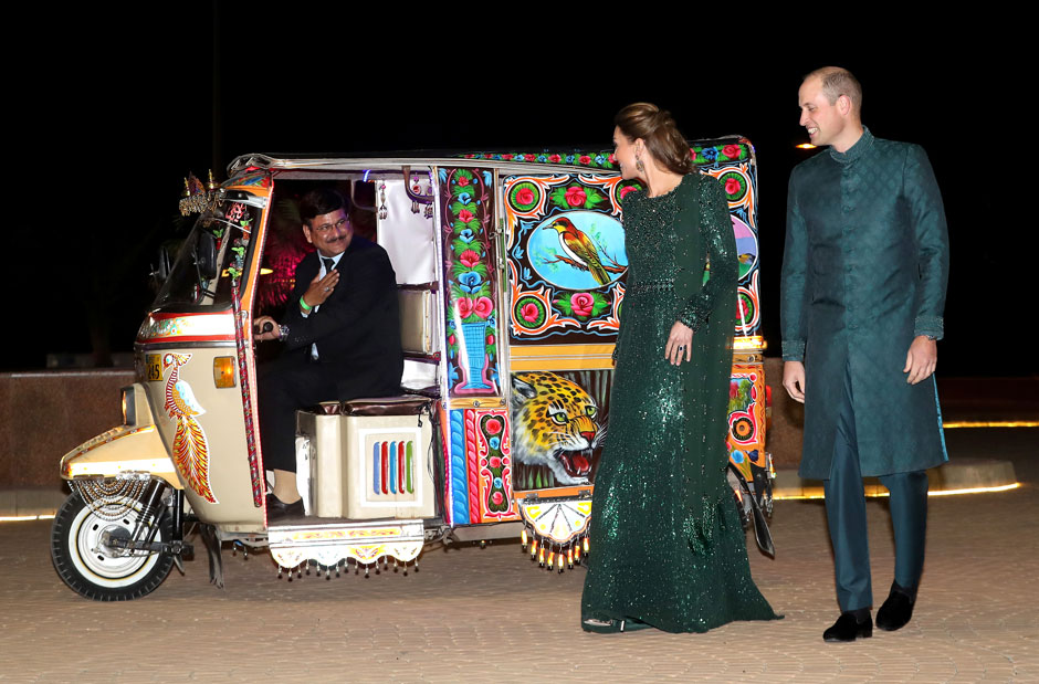 Rickshaw-Royal-couple