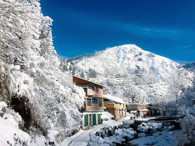 A view of snow capped Lailonai area of Alipuri in Shangla district of Khyber-Pakhtunkhwa .PHOTO: EXPRESS/AFTAB HUSSAIN