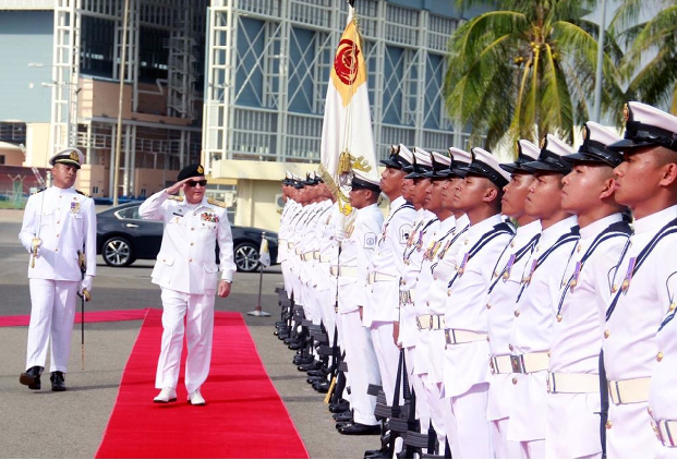 Guard of honour Naval chief