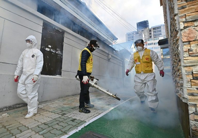 south korea 039 s case numbers are expected to rise further as authorities carry out checks on more than 260 000 people associated shincheonji photo afp