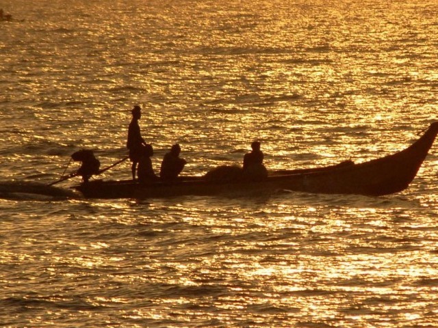 Fishermen in coastal villages receive rations, aid | The Express Tribune