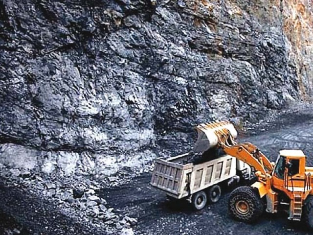 ‘Thar coal pollution will cause serious health risks’ | The Express Tribune