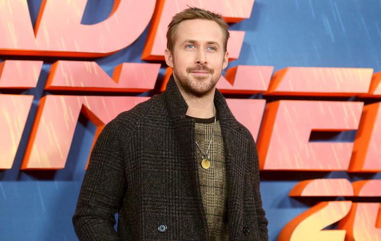 ryan gosling in talks to take on monster role for universal s next